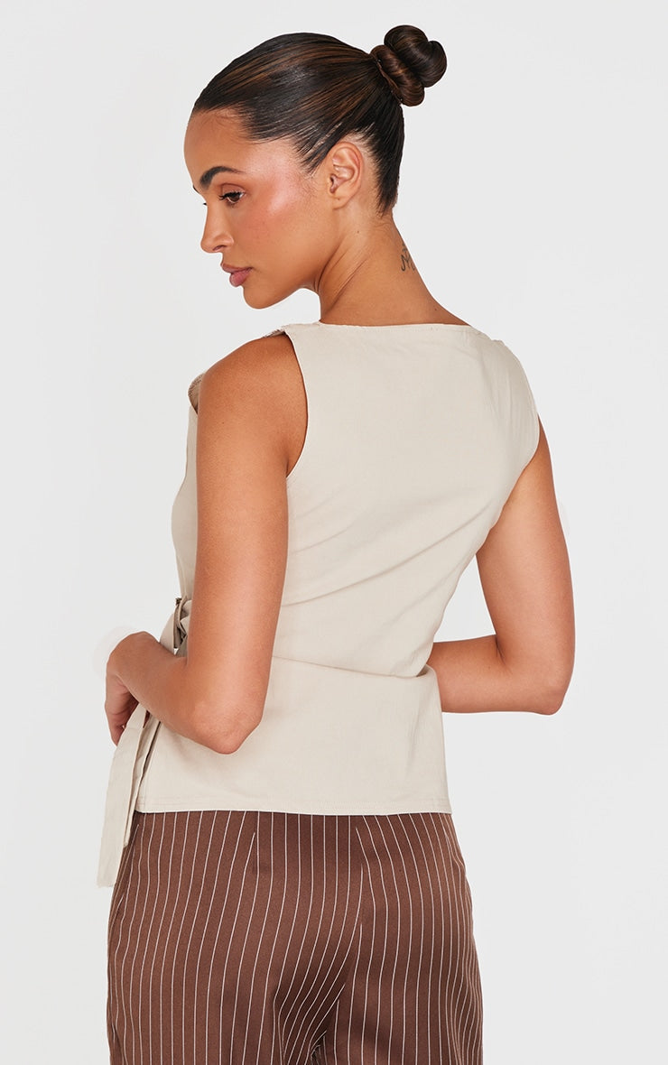 https://cdn-img.prettylittlething.com/0/6/4/7/06470d232d1c65cbb4ba767e144f7953ee7b1d8a_cnl0156_2.jpg