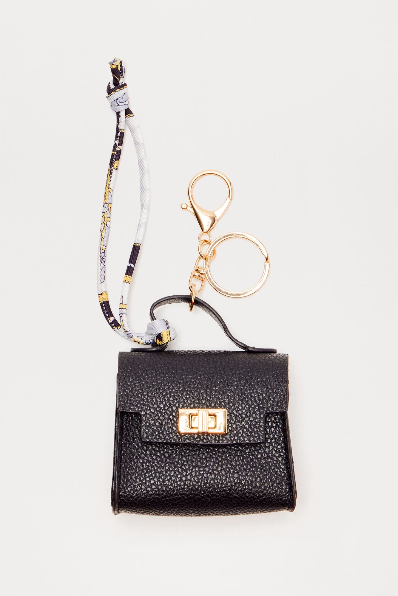https://cdn.shopify.com/s/files/1/0293/9277/files/09-30-24_S15_67_ZDKAC81471_Black_CZ_14-31-355801_ES.jpg?v=1727974530