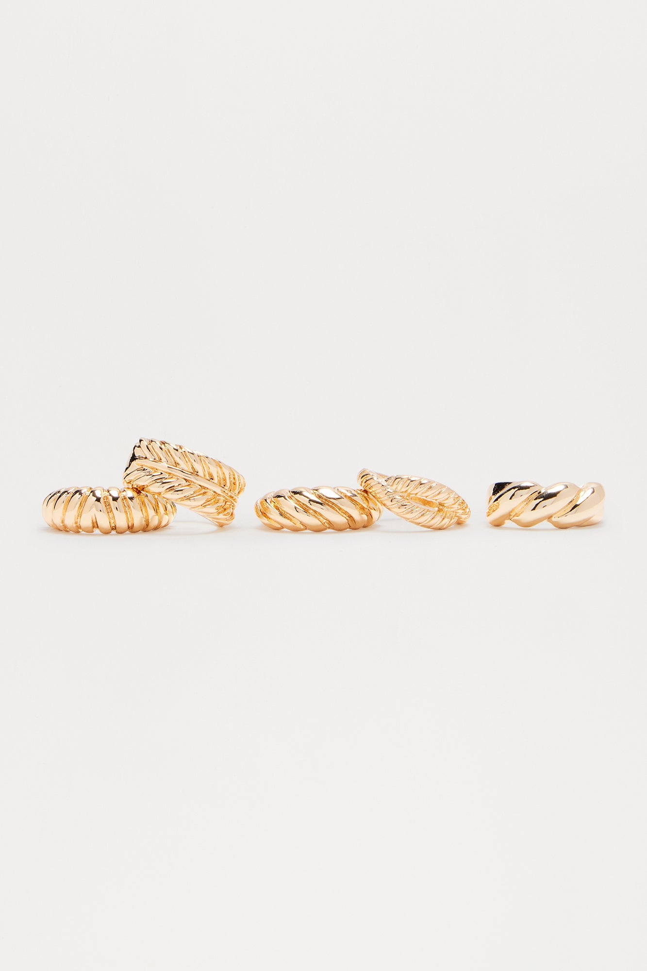 https://cdn.shopify.com/s/files/1/0293/9277/files/12-30-24_S10_4_KCR53388_Gold_CXB_11-22-25_5533_PXF.jpg?v=1736816866
