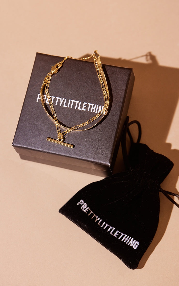 https://cdn-img.prettylittlething.com/7/5/e/2/75e2b9435cb8fd5dd75d504cf8e6876cb5f3622c_cmy5048_3.jpg
