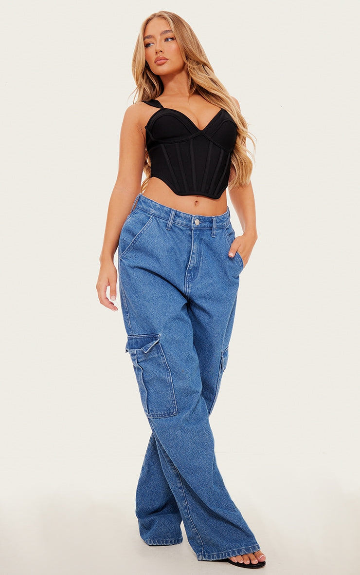 https://cdn-img.prettylittlething.com/a/0/9/3/a093801a6400c599bd29d352acec4849c7535242_CMY3487_3_black_bandage_dip_hem_bust_cup_corset.jpg
