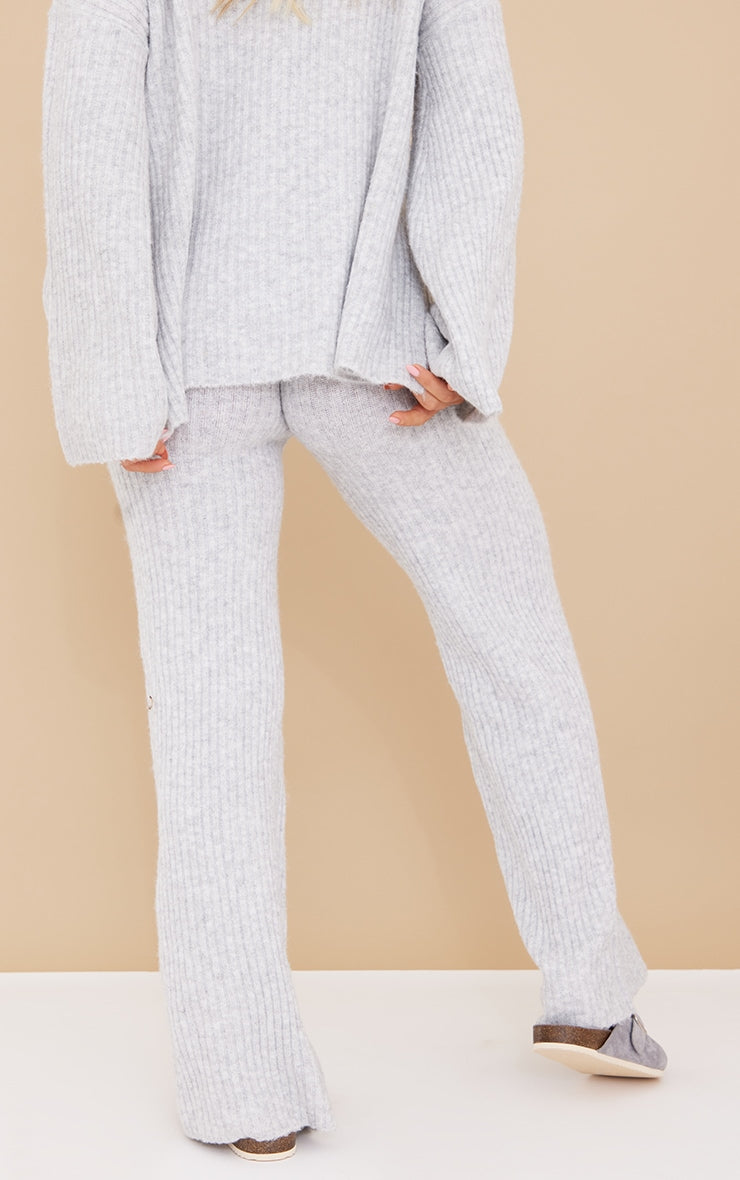 https://cdn-img.prettylittlething.com/c/b/a/0/cba02e3f30ab54afe663f6e840220c53cfabe98e_cmz1687_3.jpg