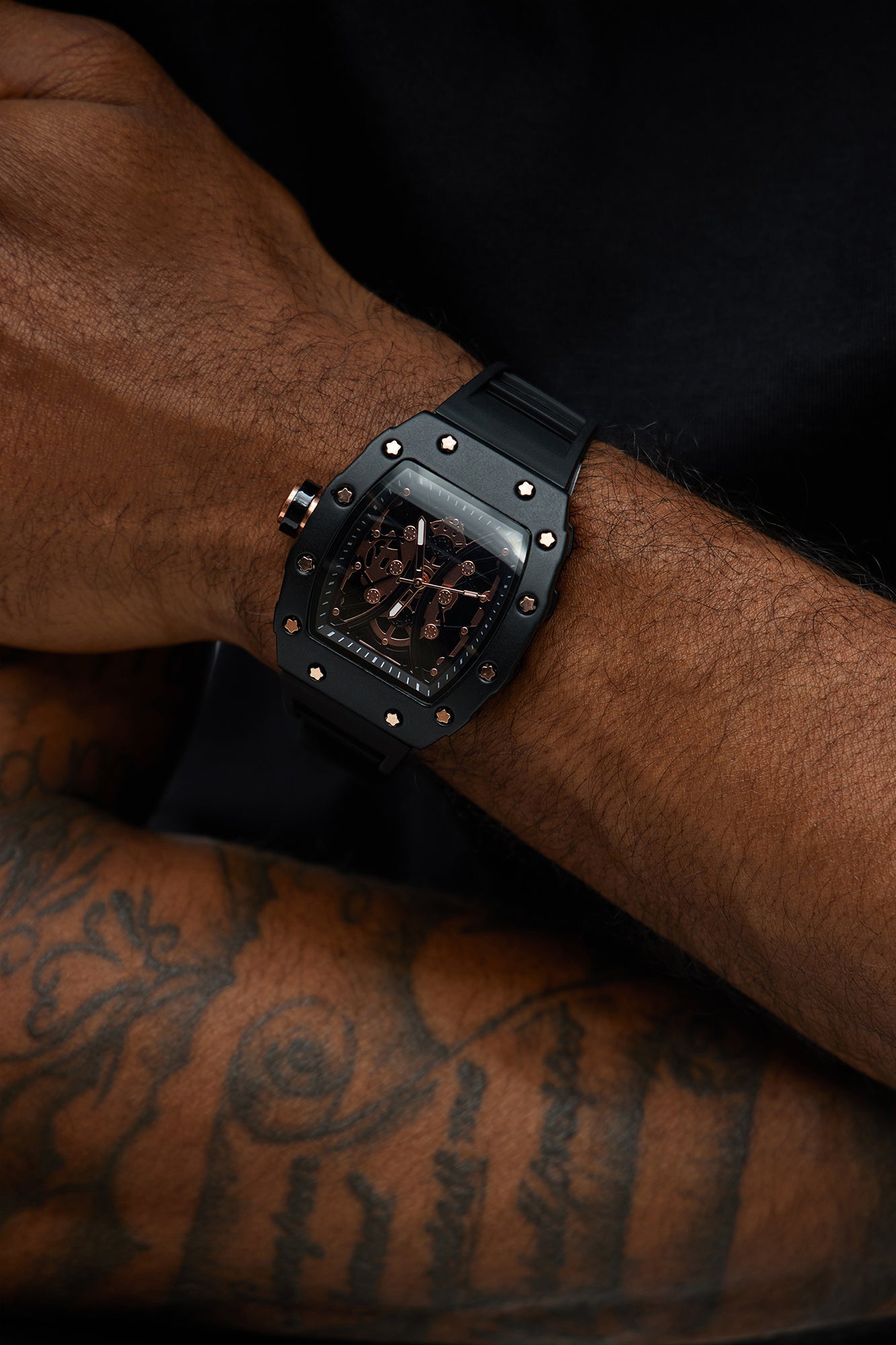 https://cdn.shopify.com/s/files/1/0293/9277/files/12-05-24_S7_1_96861_BlackRose_CZ_DJ_08-42-14_52074_PXF.jpg?v=1733765205