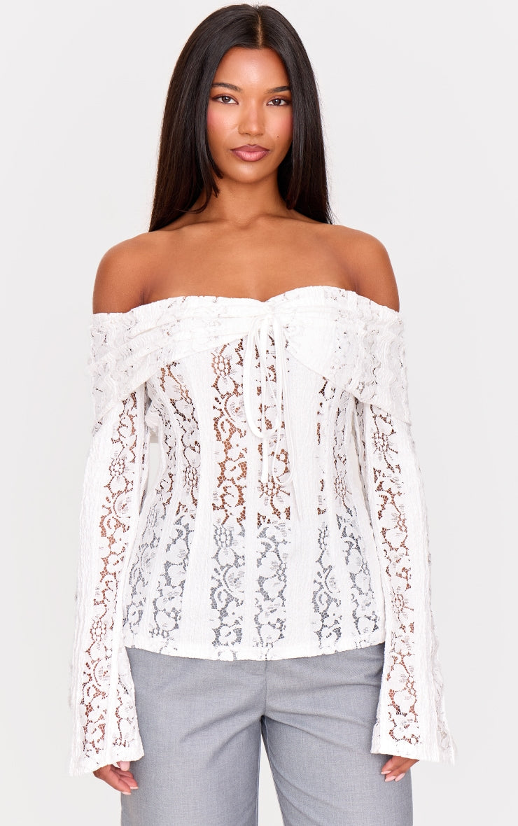 https://cdn-img.prettylittlething.com/4/4/b/4/44b482d9dc7e6ff66eaf70ada6d19399f60ca92a_cnl9806_1.jpg